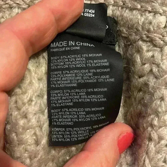 Club Monaco wool blend circle scarf - Picture 5 of 5